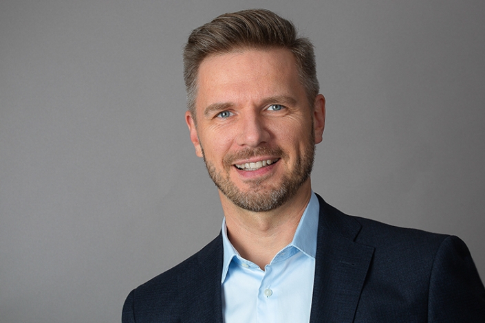 Bewerbungsfotos die klasse sind, erhalten Sie in Frankfurt im Fotostudio Das Portrait
